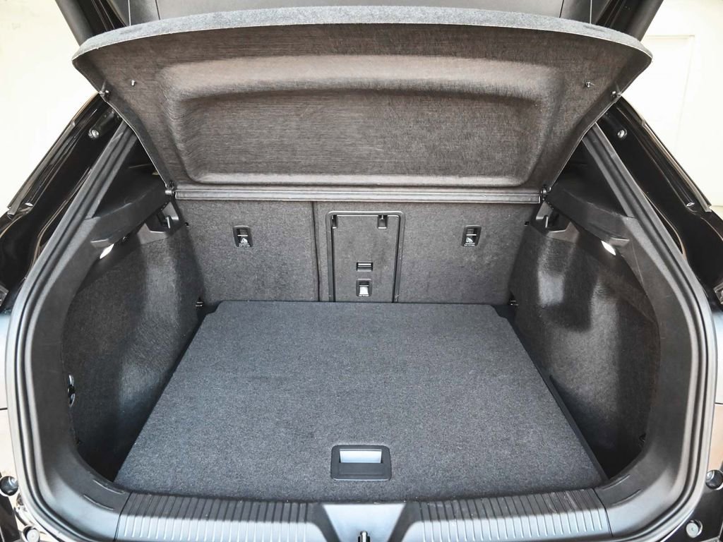 Used 2023 Volkswagen ID.4 Pro S image 34