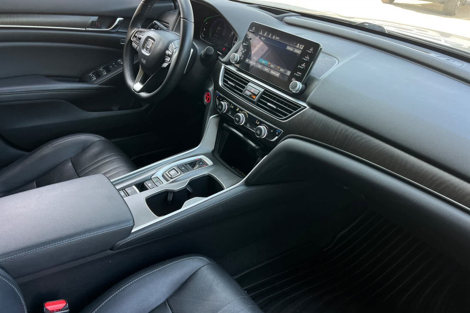 Used 2022 Honda Accord Touring image 17
