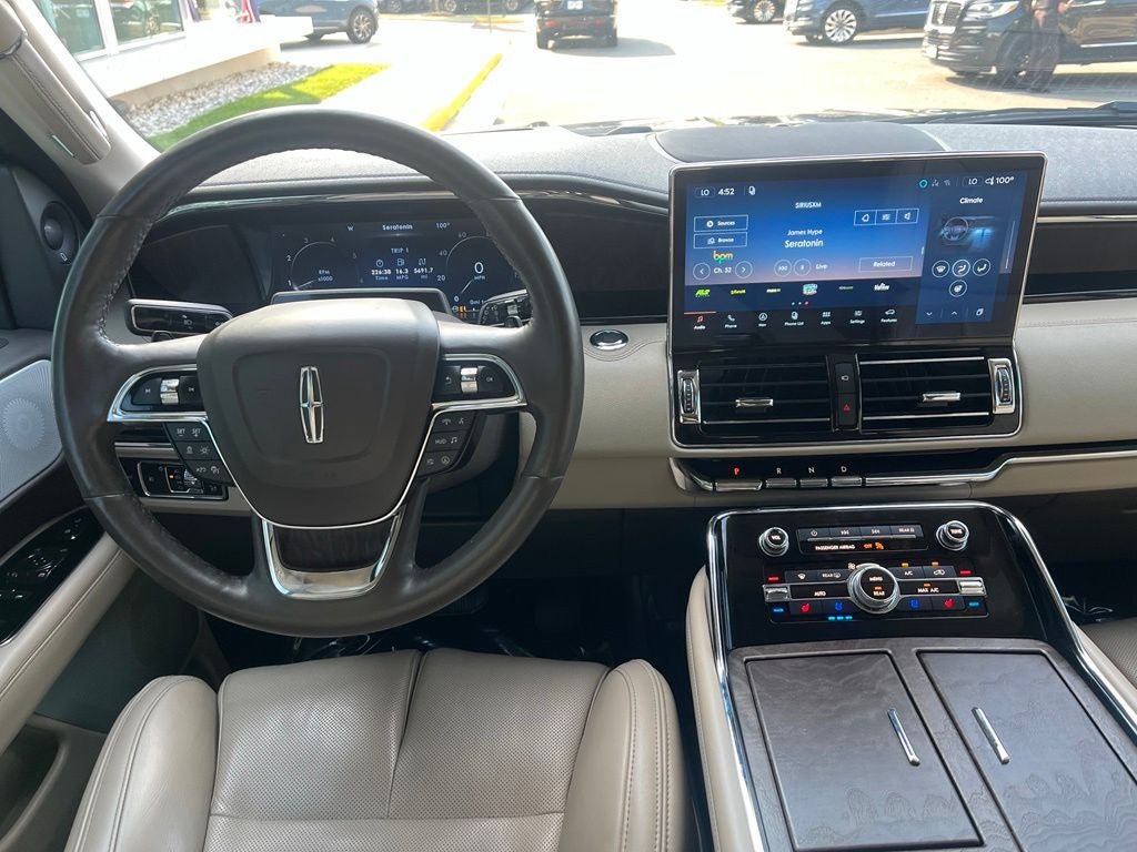 Certified 2023 Lincoln Navigator L Reserve AWD/4WD image 18