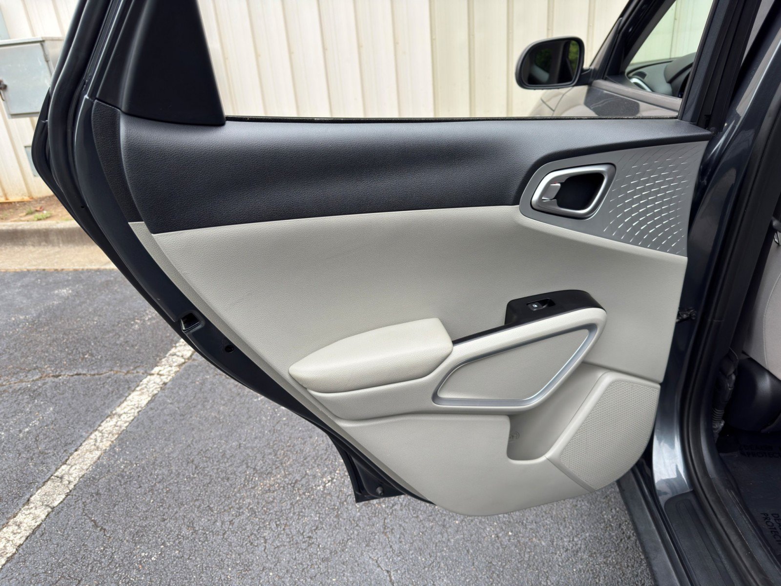 Used 2020 Kia Soul LX FWD image 34