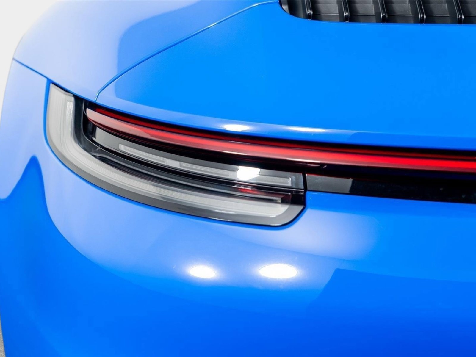 Used 2022 Porsche 911 Carrera RWD image 12