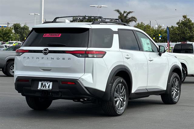 New 2025 Nissan Pathfinder SV w/ SV Premium Package image 4