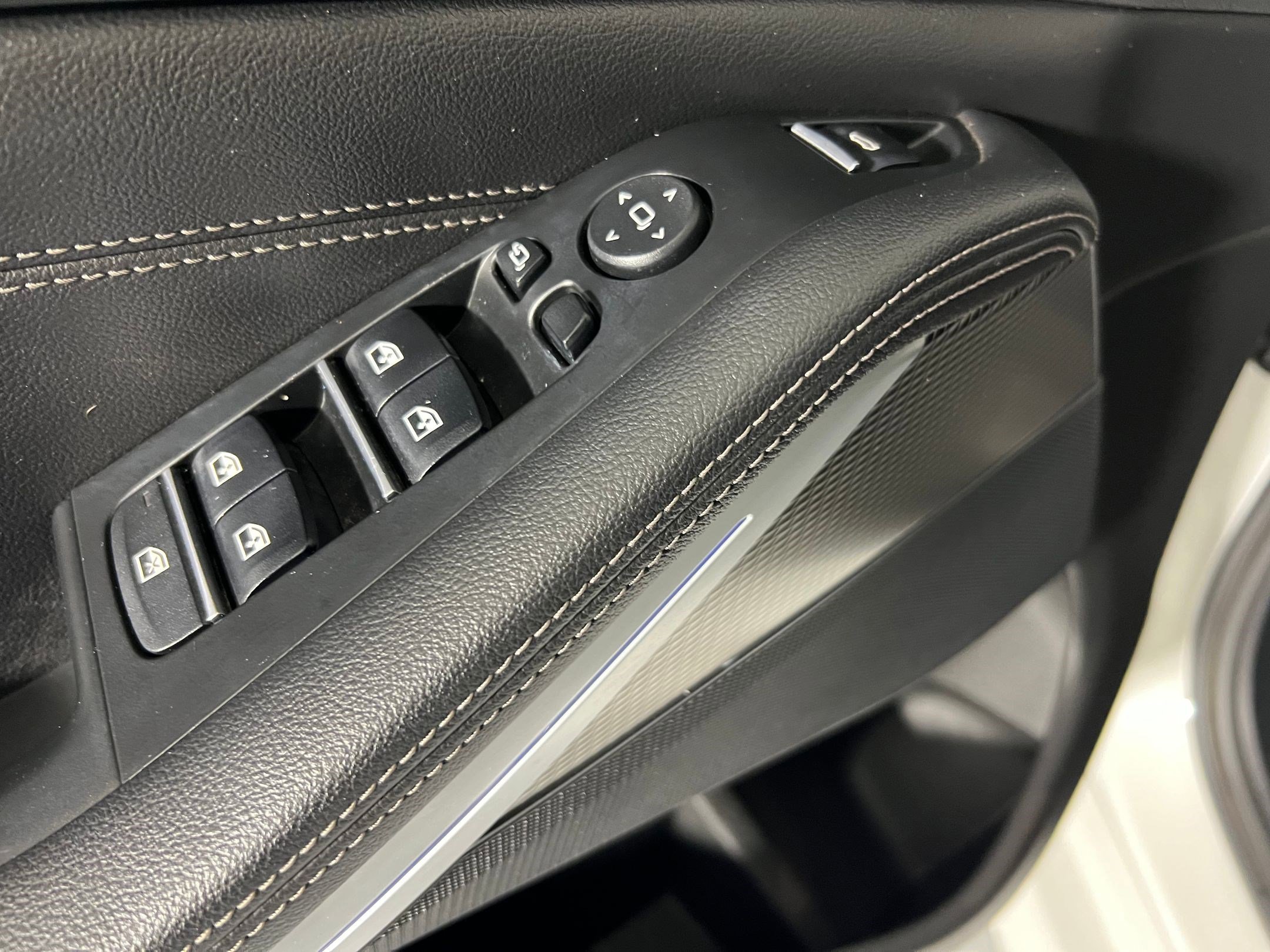 Used 2022 BMW X5 xDrive40i w/ M Sport Package image 23