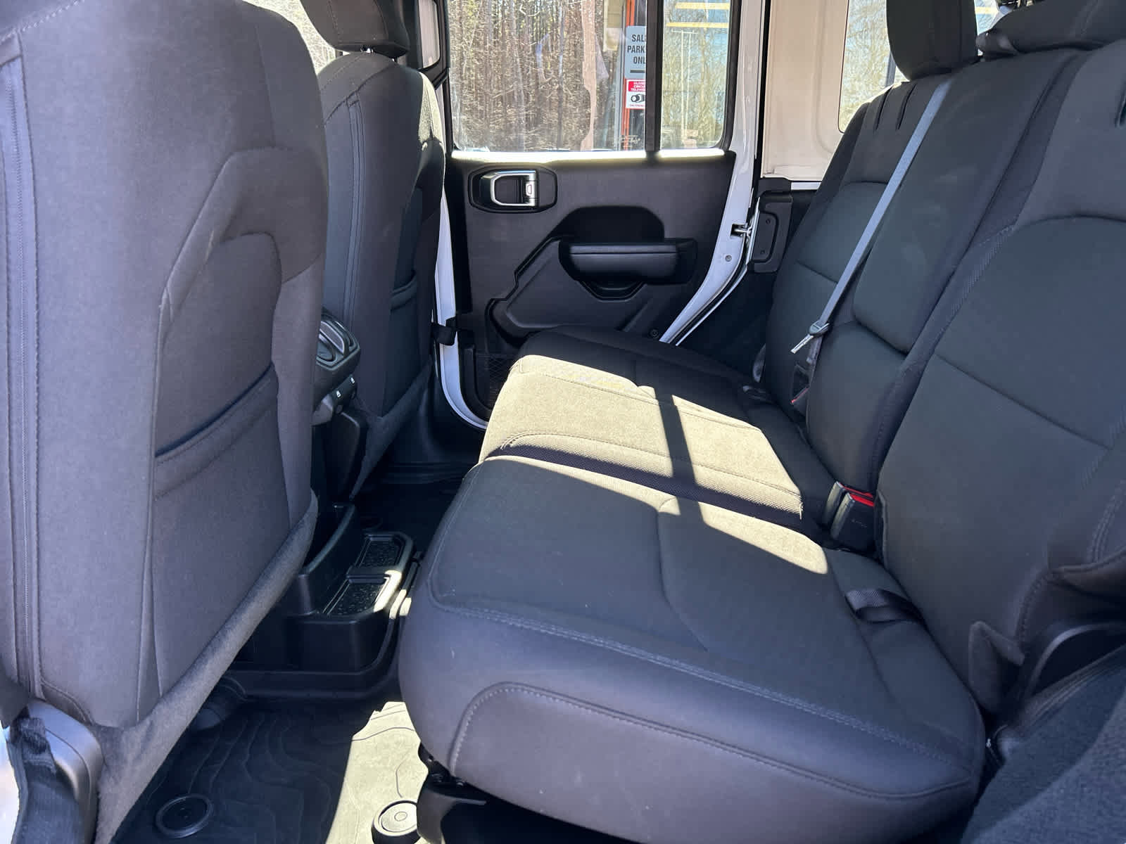 Used 2023 Jeep Wrangler Unlimited w/ Cold Weather Group image 31