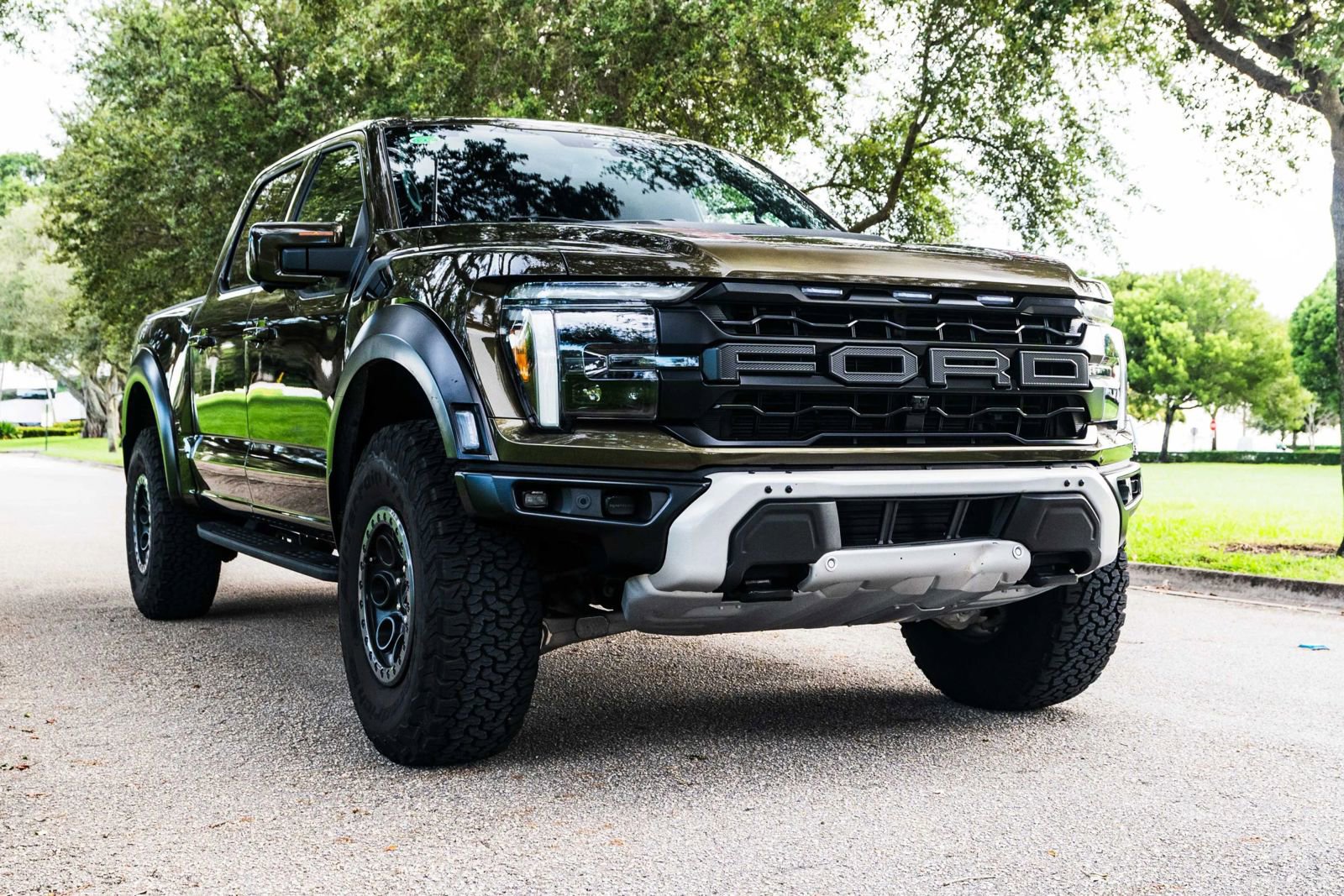 Used 2025 Ford F150 Raptor AWD/4WD image 2