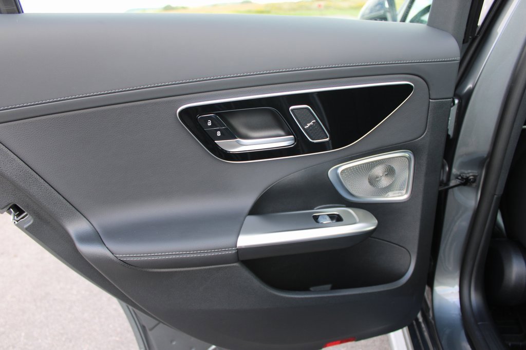 Used 2024 Mercedes-Benz C 300 4MATIC Sedan image 25