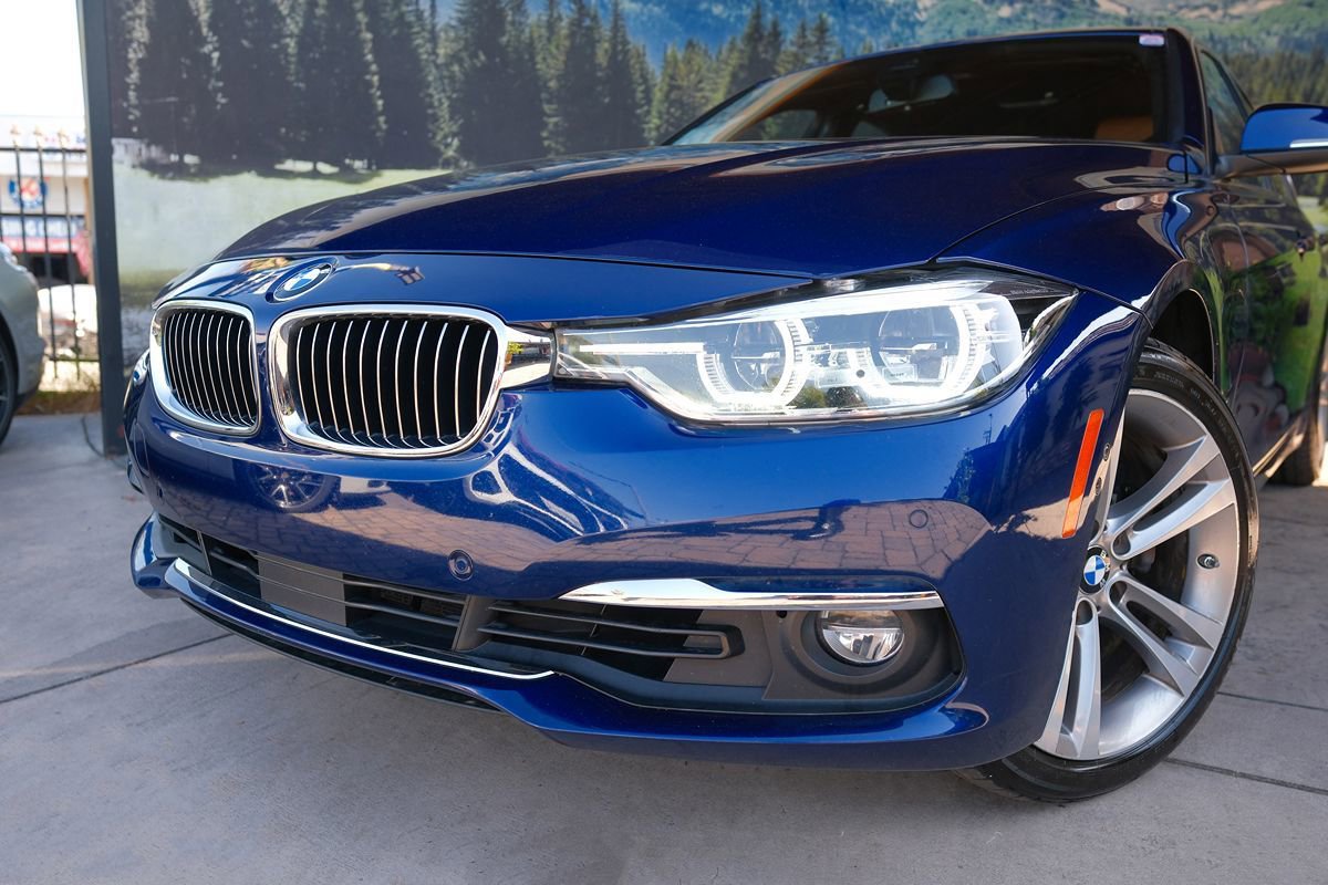 Used 2017 BMW 330e RWD image 8