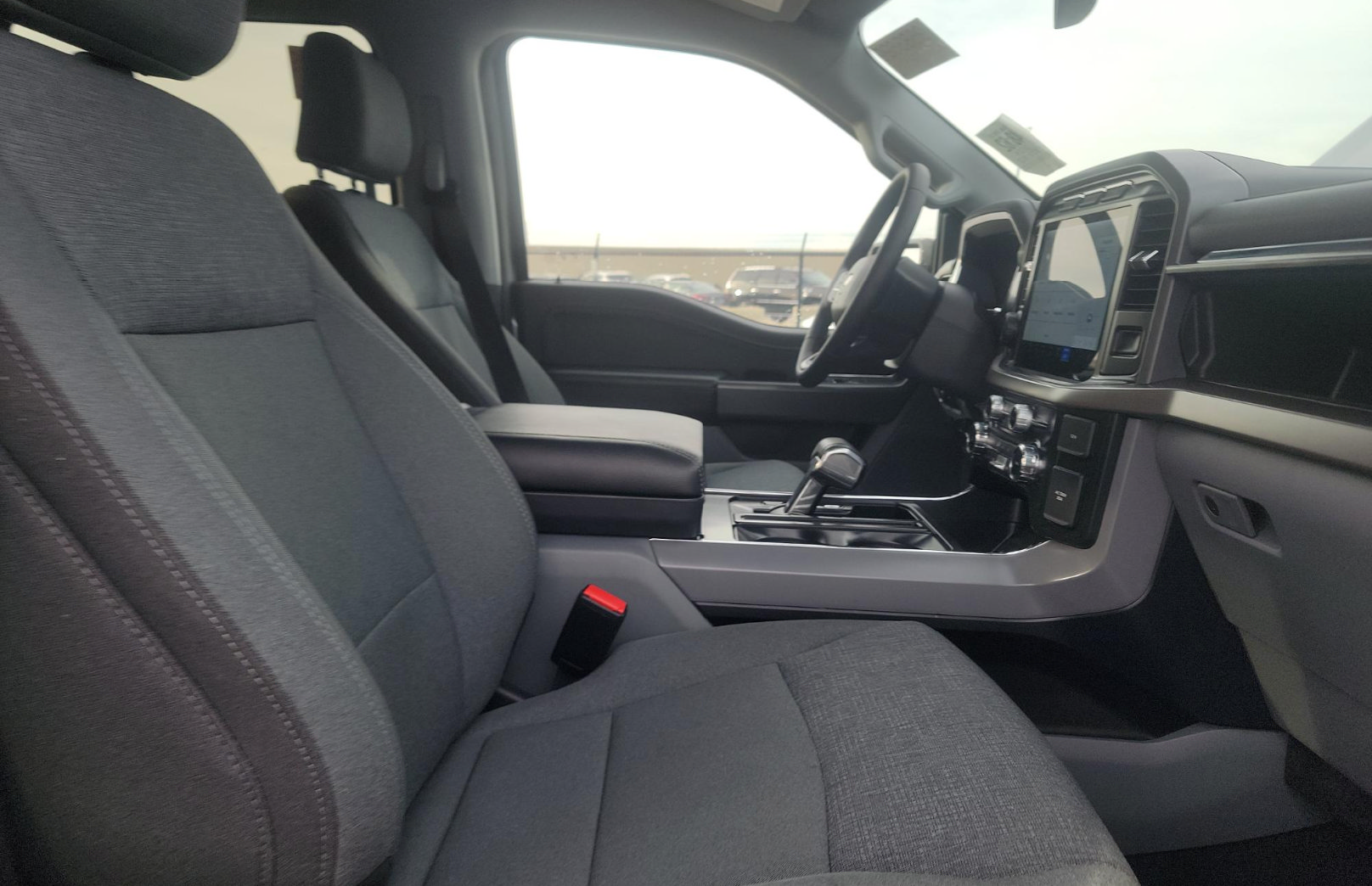 Used 2024 Ford F150 Lightning XLT AWD/4WD image 7