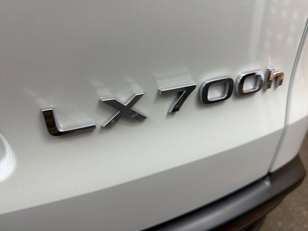 Used 2025 Lexus LX 700h Overtrail AWD/4WD image 28