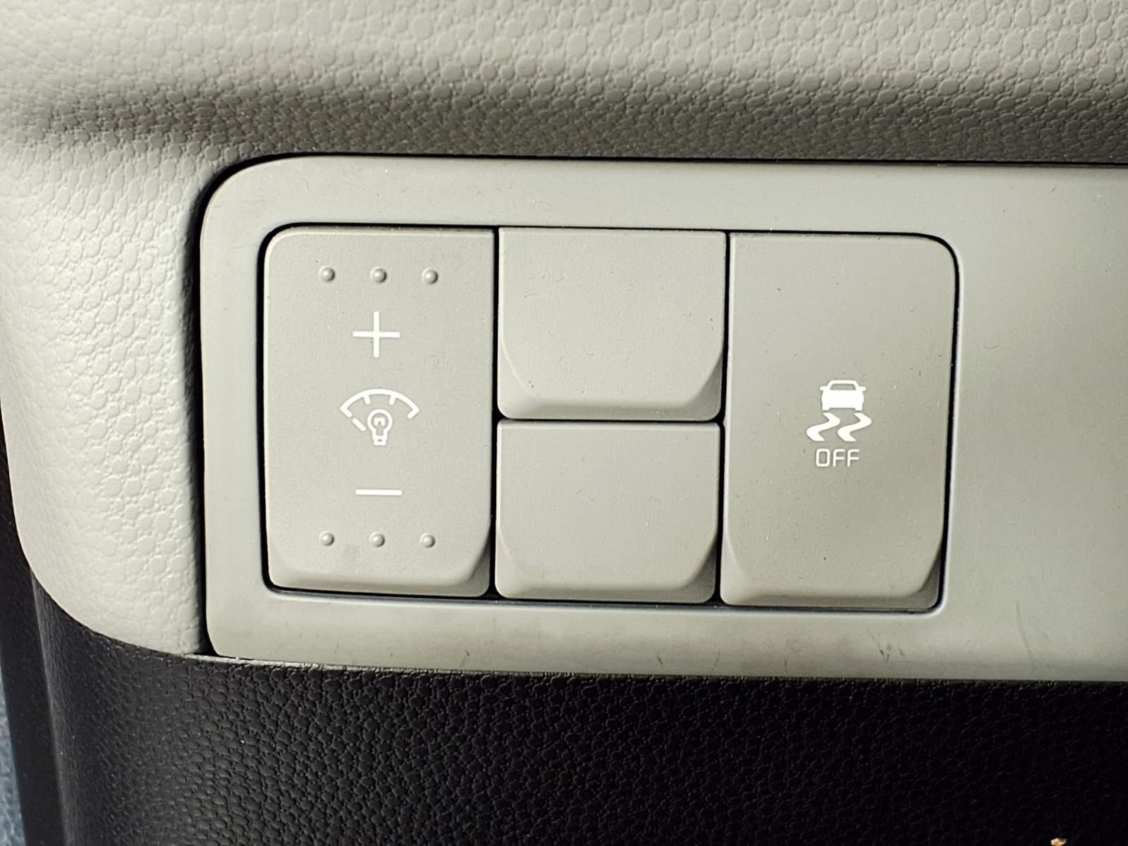 Used 2017 Kia Soul + FWD image 22