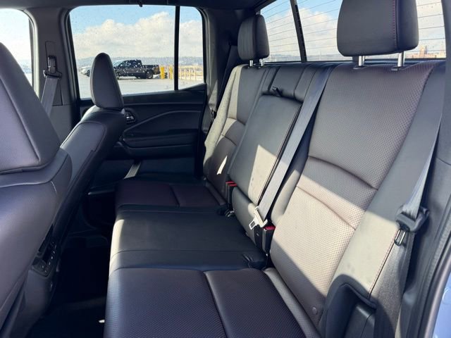 Certified 2025 Honda Ridgeline Black Edition image 14