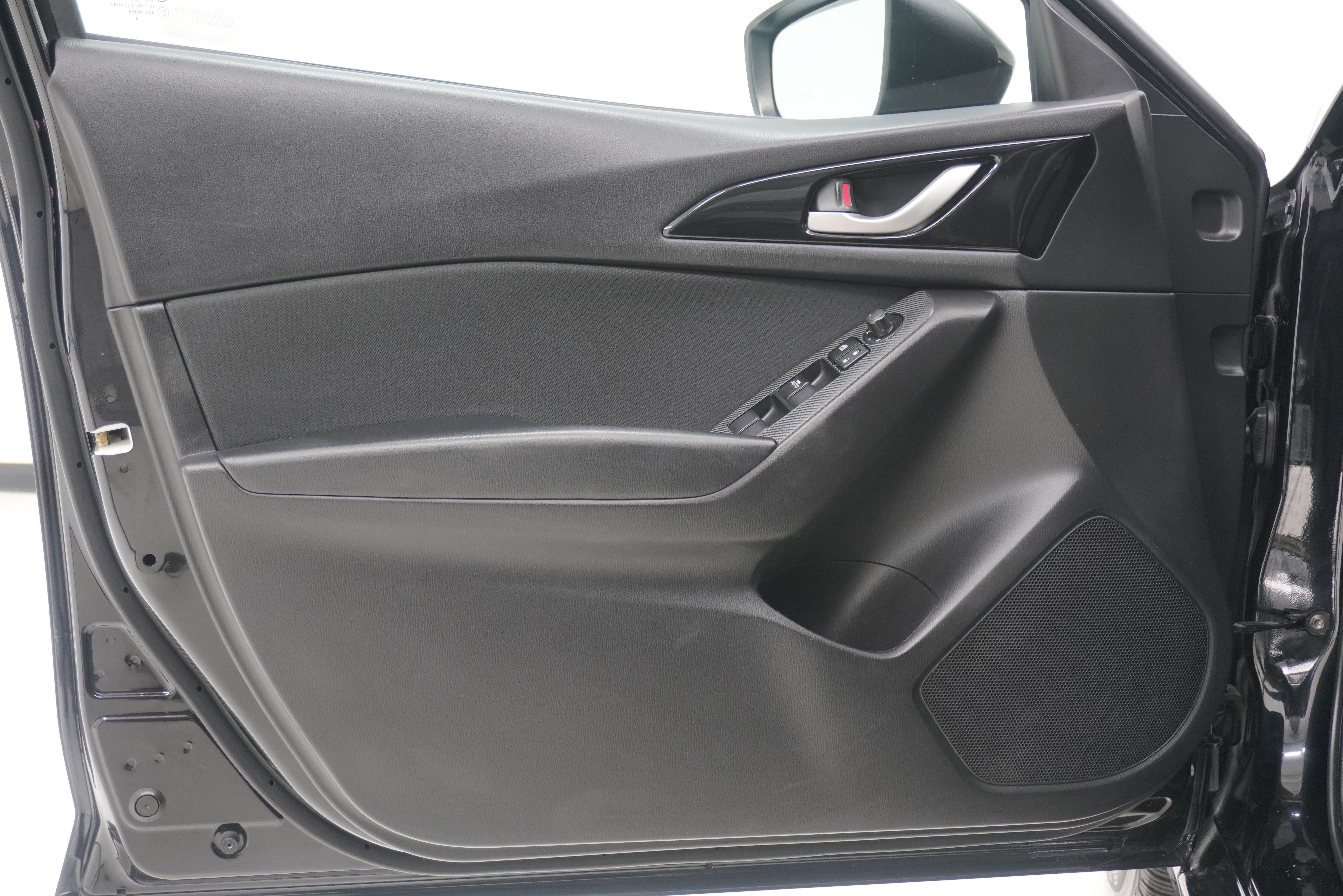Used 2015 MAZDA MAZDA3 i Sport FWD image 13