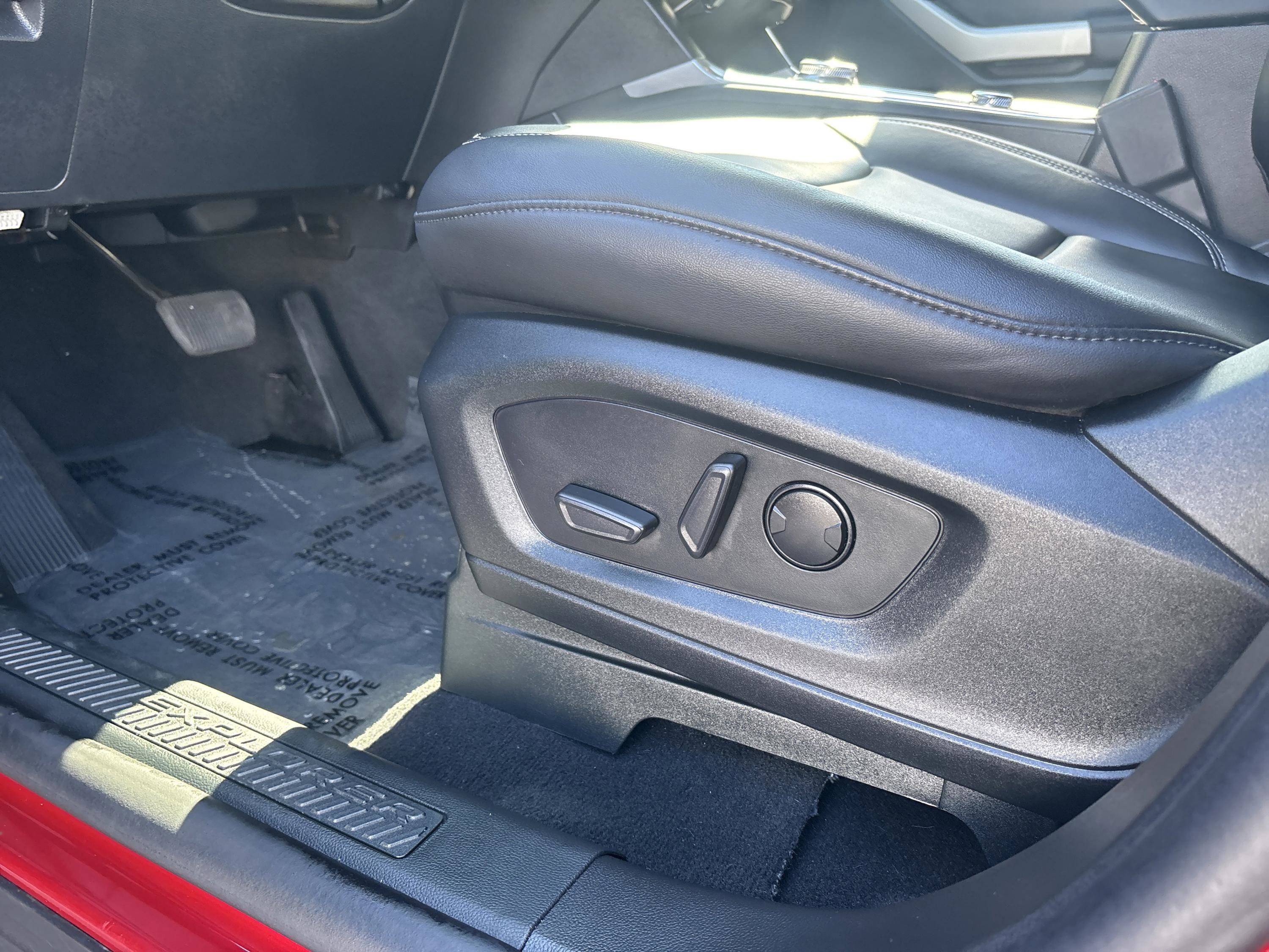 Used 2023 Ford Explorer XLT w/ Equipment Group 202A AWD/4WD image 15