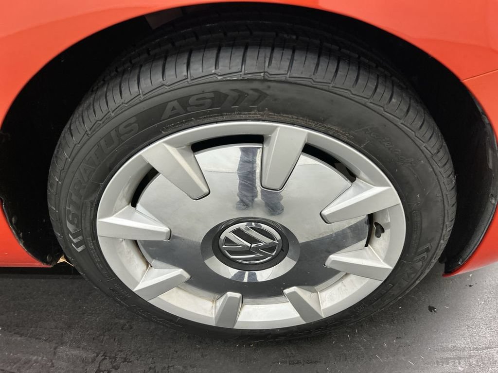 Used 2017 Volkswagen Beetle 1.8T SEL FWD image 8