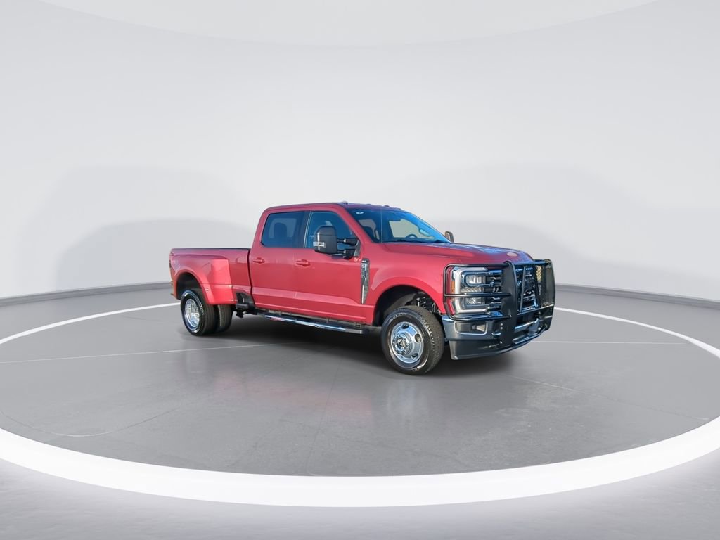 Used 2026 Ford F350 XLT w/ XLT Premium Package image 2