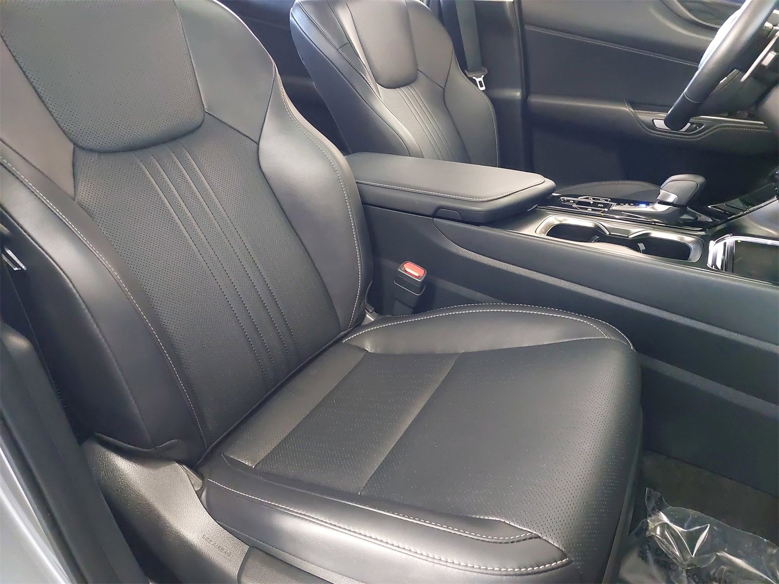 Used 2025 Lexus NX 350h AWD w/ Premium Package image 10