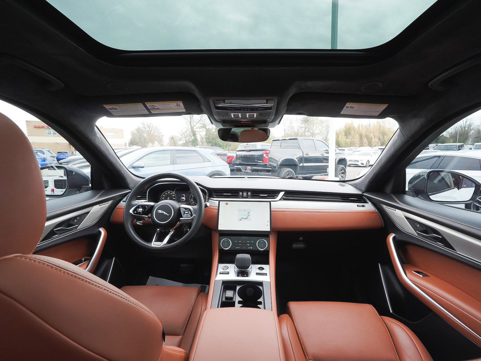 Used 2026 Jaguar F-PACE R-Dynamic S image 39