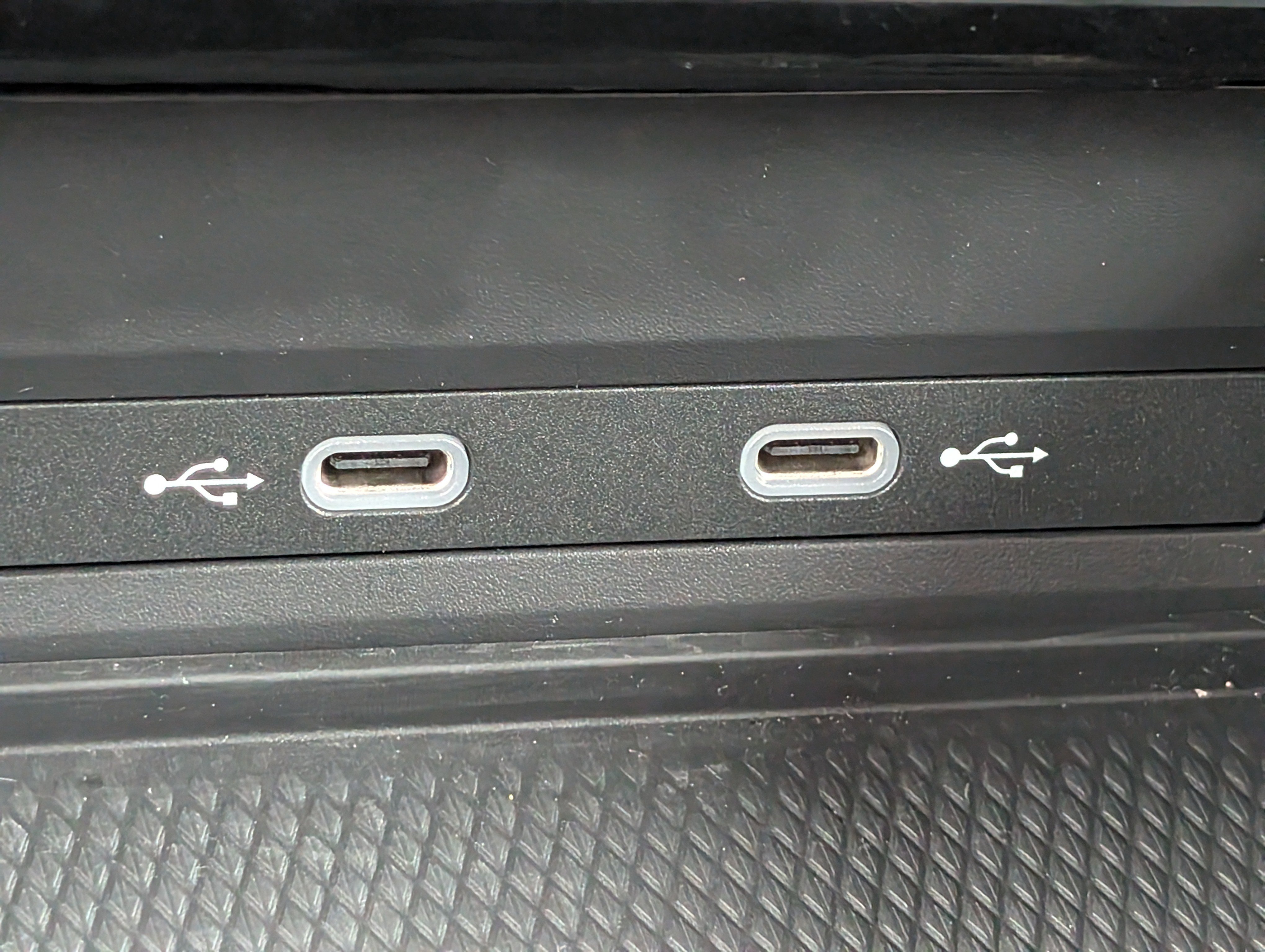 Used 2025 Volkswagen Atlas Cross Sport SE image 25