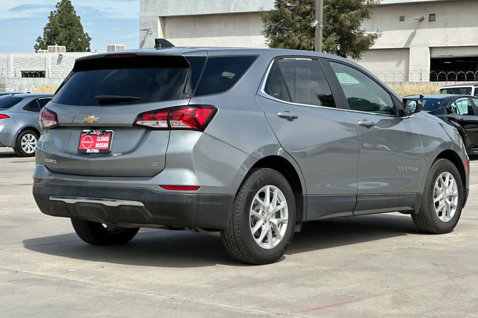 Used 2023 Chevrolet Equinox LT FWD image 3