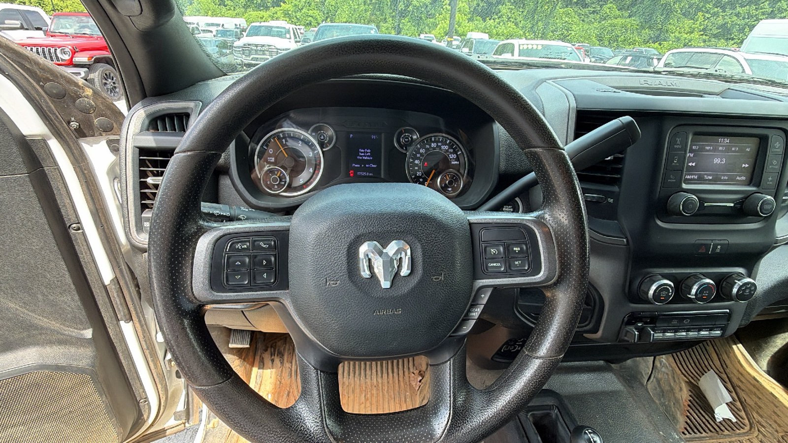Used 2022 RAM 3500 Tradesman w/ Chrome Appearance Group AWD/4WD image 26