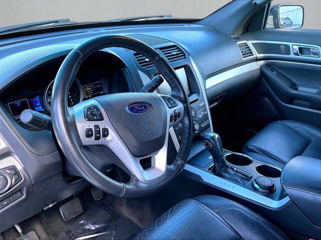 Used 2013 Ford Explorer XLT AWD/4WD image 14