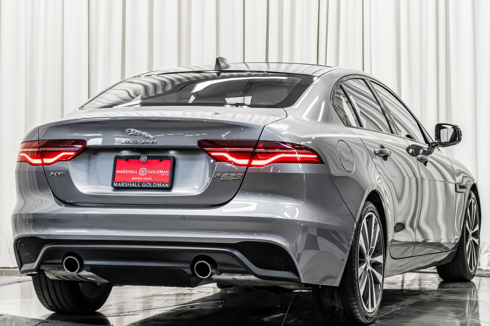 Used 2020 Jaguar XE S image 9