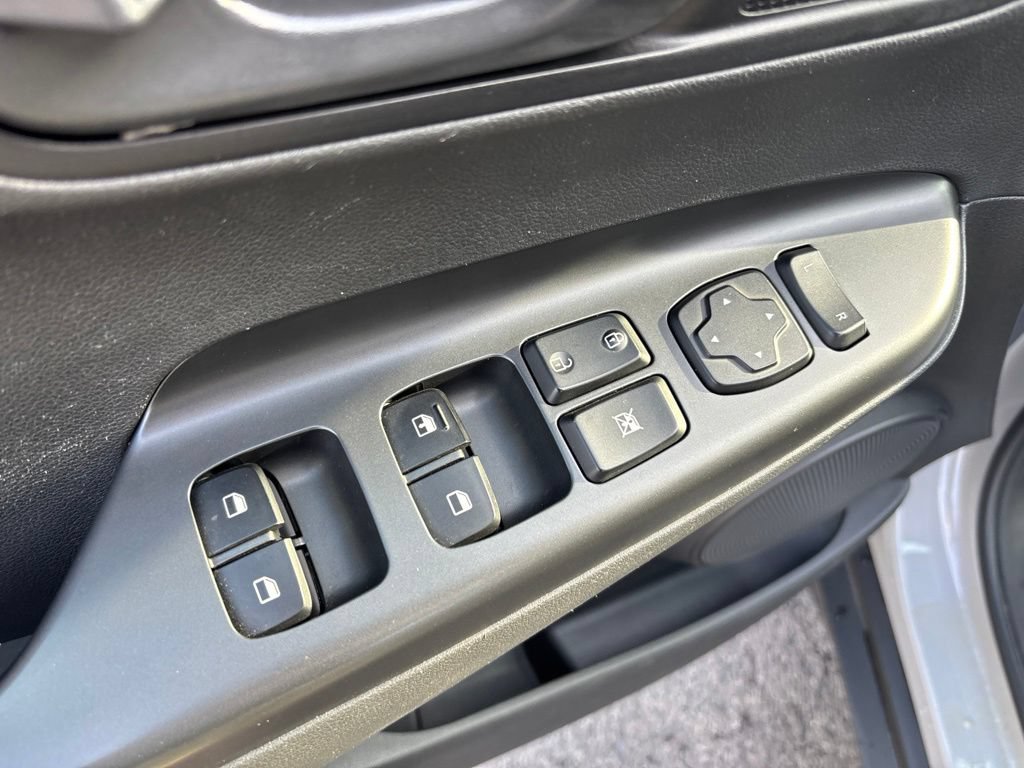Used 2022 Hyundai Kona SEL AWD/4WD image 19