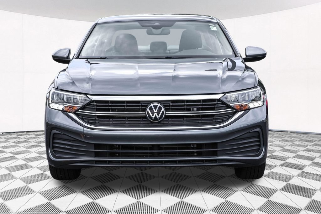 Certified 2023 Volkswagen Jetta SE FWD image 7