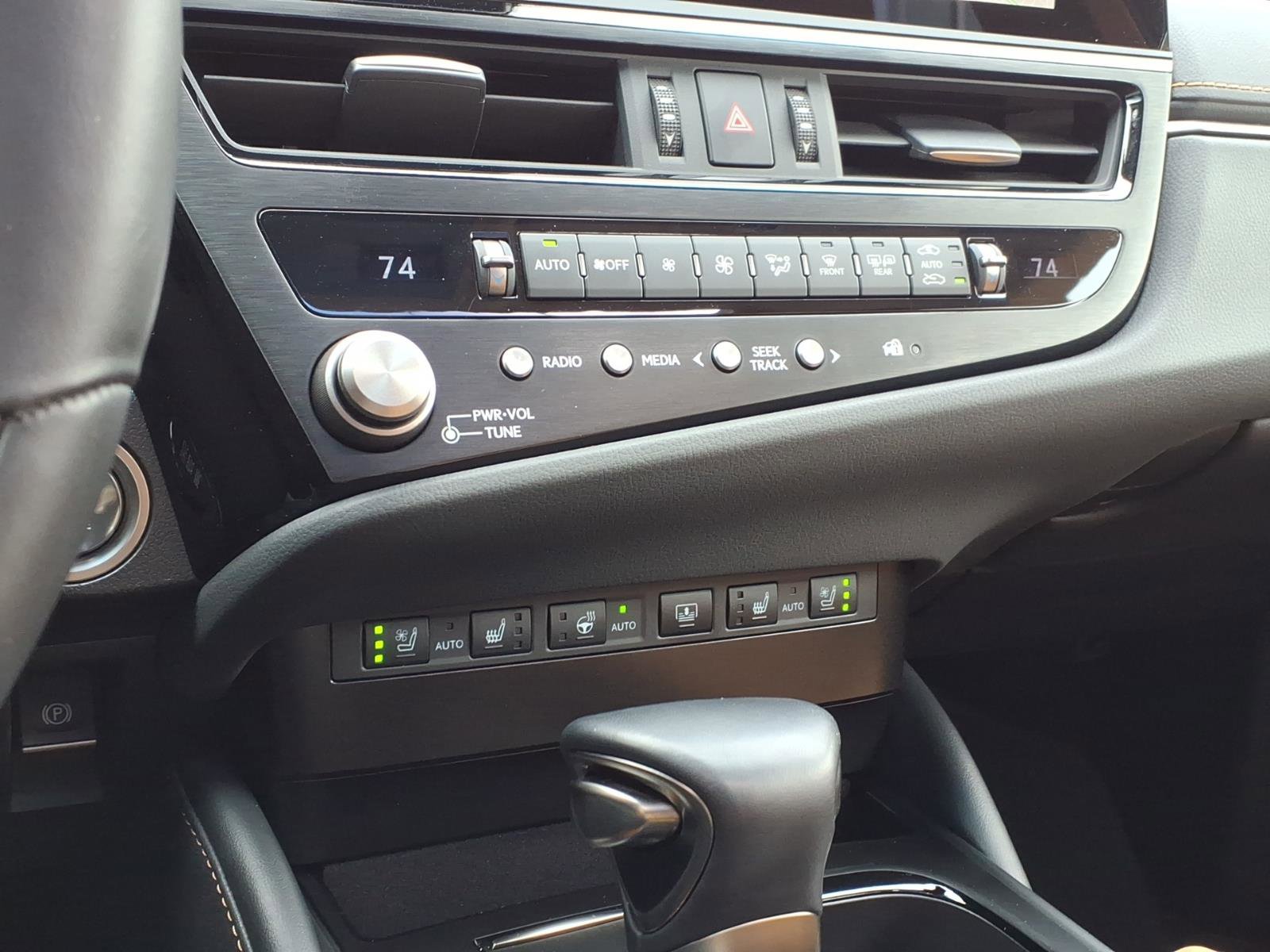 Used 2024 Lexus ES 350 Ultra Luxury w/ Accessory Package (Z1) FWD image 18