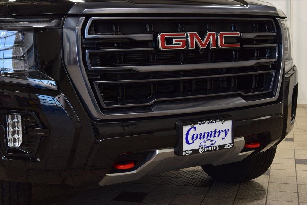 Used 2024 GMC Yukon AT4 w/ Technology Package AWD/4WD image 13