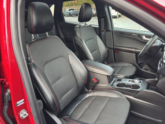 Certified 2025 Ford Escape ST-Line Elite w/ Class II Trailer Tow Package image 27