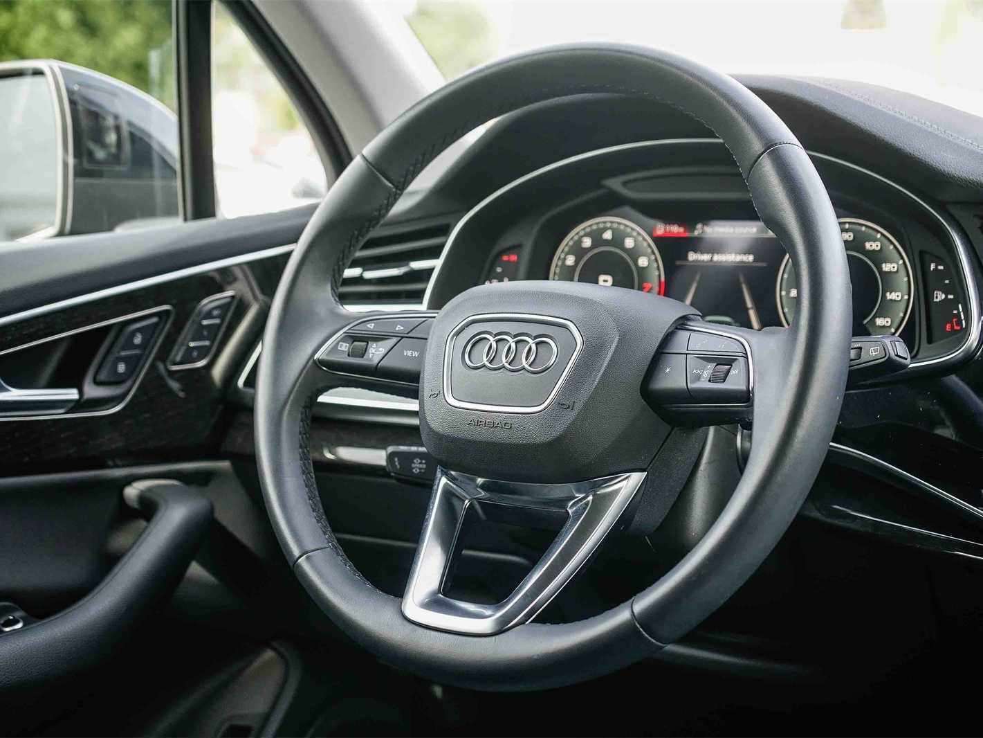 Used 2023 Audi Q7 2.0T Premium w/ Convenience Package image 15