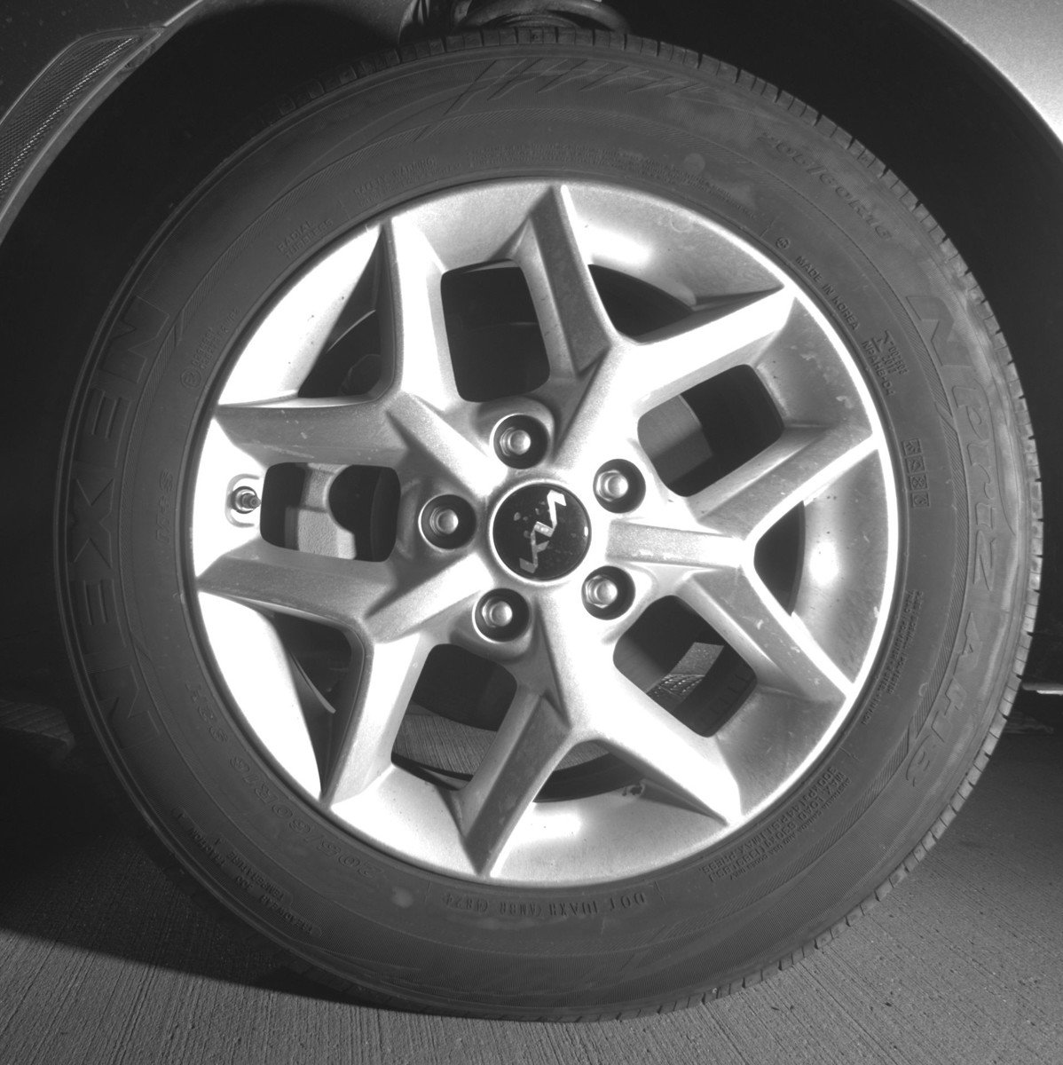 Used 2025 Kia Soul LX w/ LX Technology Package FWD image 12