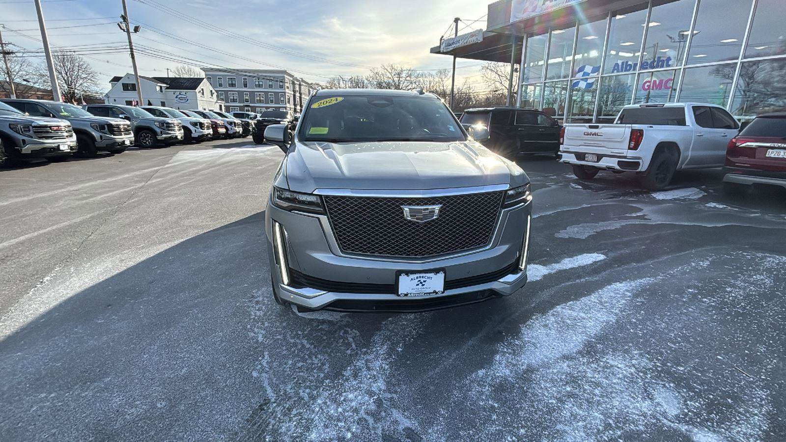 Certified 2024 Cadillac Escalade ESV Premium Luxury Platinum w/ Heavy-Duty Trailer Package image 2