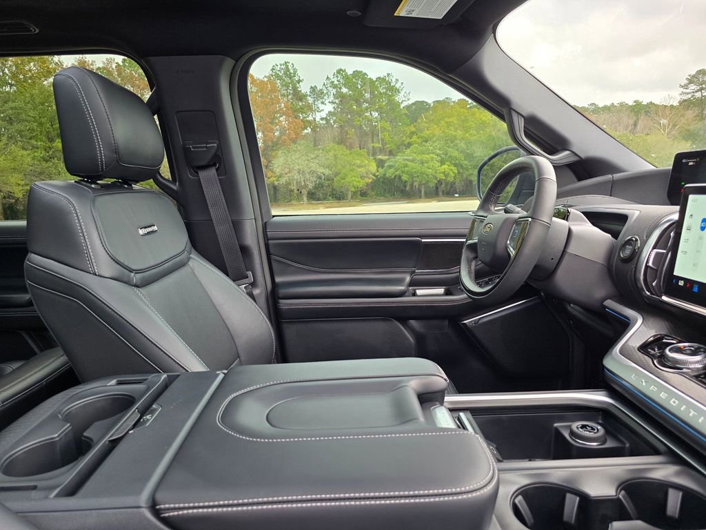 New 2025 Ford Expedition Platinum w/ Stealth Appearance Package image 77