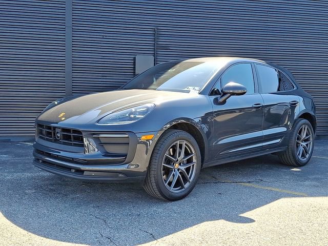 Used 2026 Porsche Macan AWD/4WD image 1