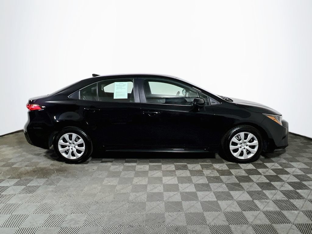 Certified 2025 Toyota Corolla LE FWD image 8