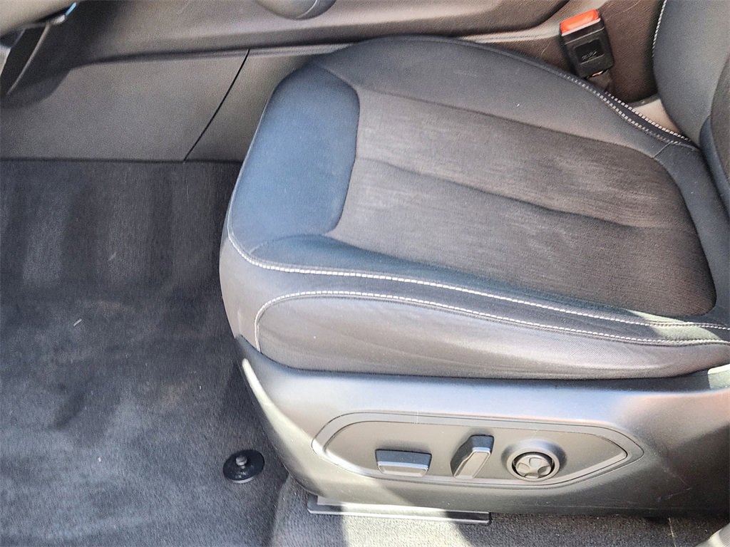 Used 2023 Jeep Grand Cherokee L Laredo image 8