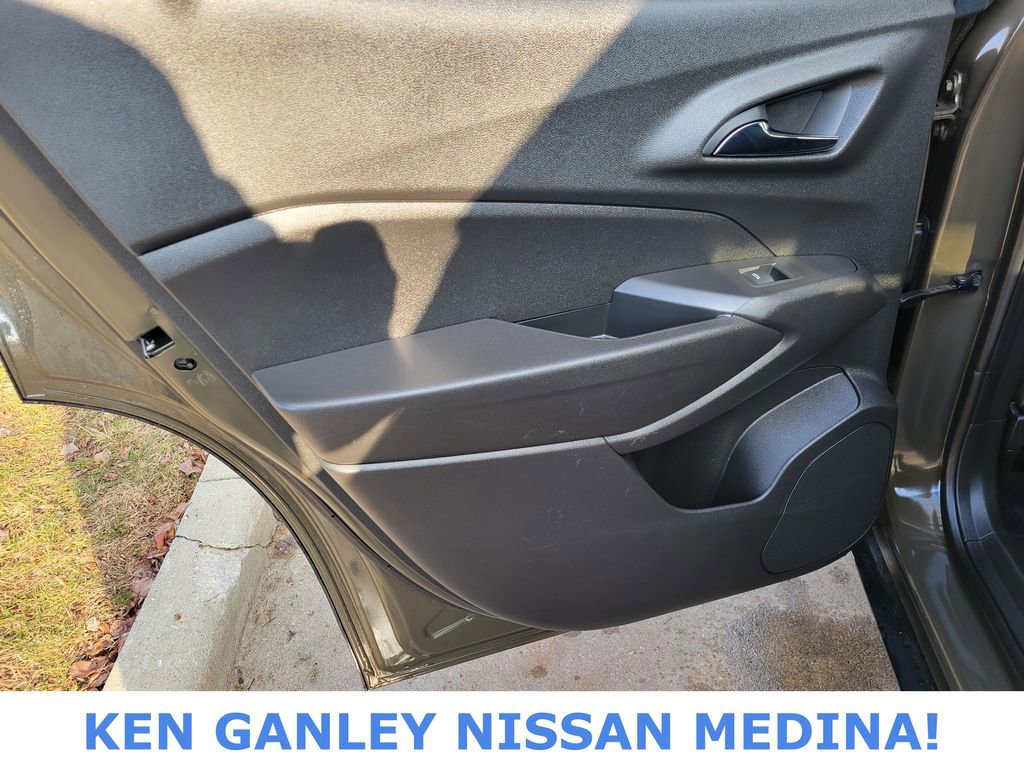 Used 2024 Chevrolet Trax LT image 40