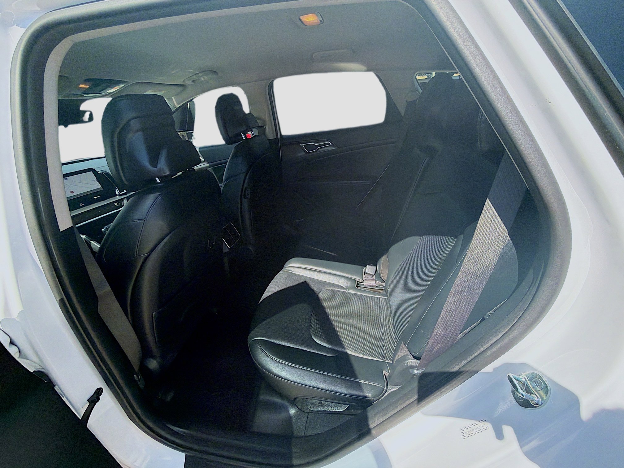 Used 2024 Kia Sportage EX image 24