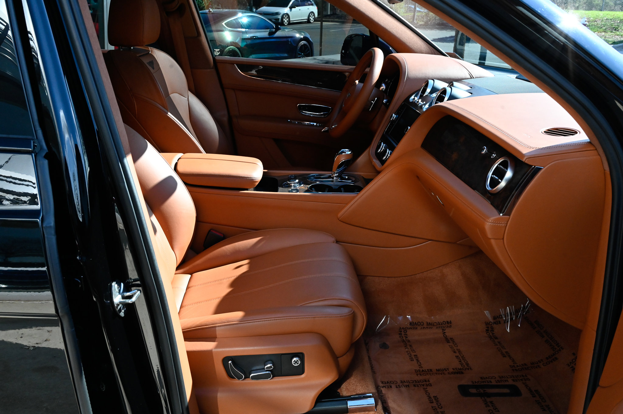 Used 2019 Bentley Bentayga image 52