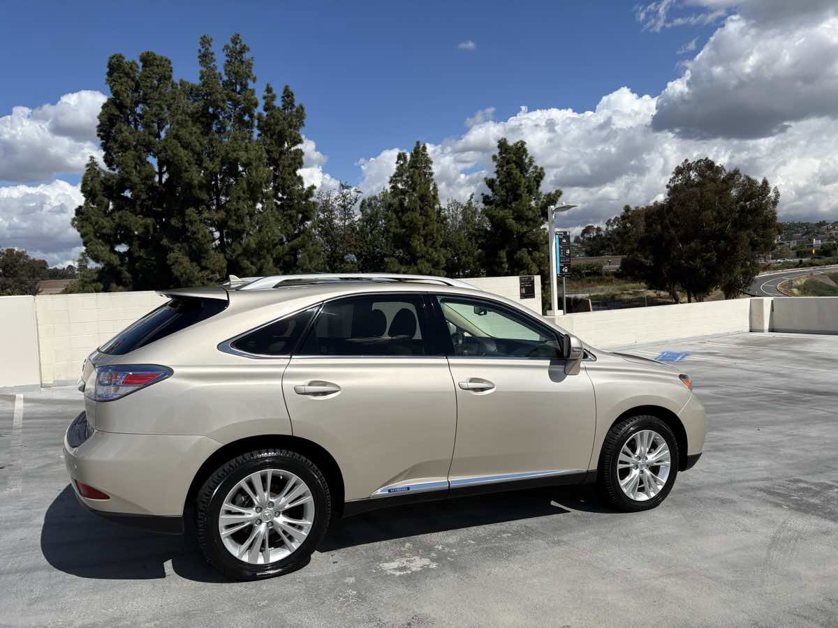 Used 2011 Lexus RX 450h AWD w/ Luxury Pkg image 43