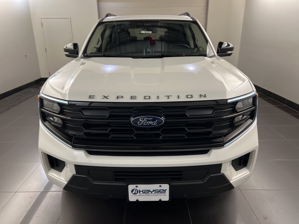 New 2025 Ford Expedition Active image 2