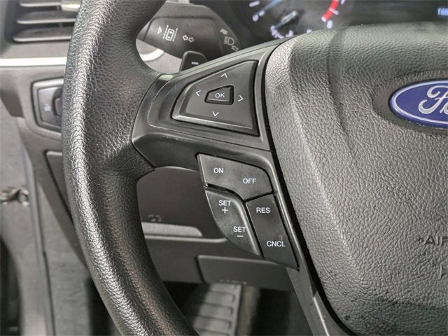 Used 2020 Ford Edge SE image 17