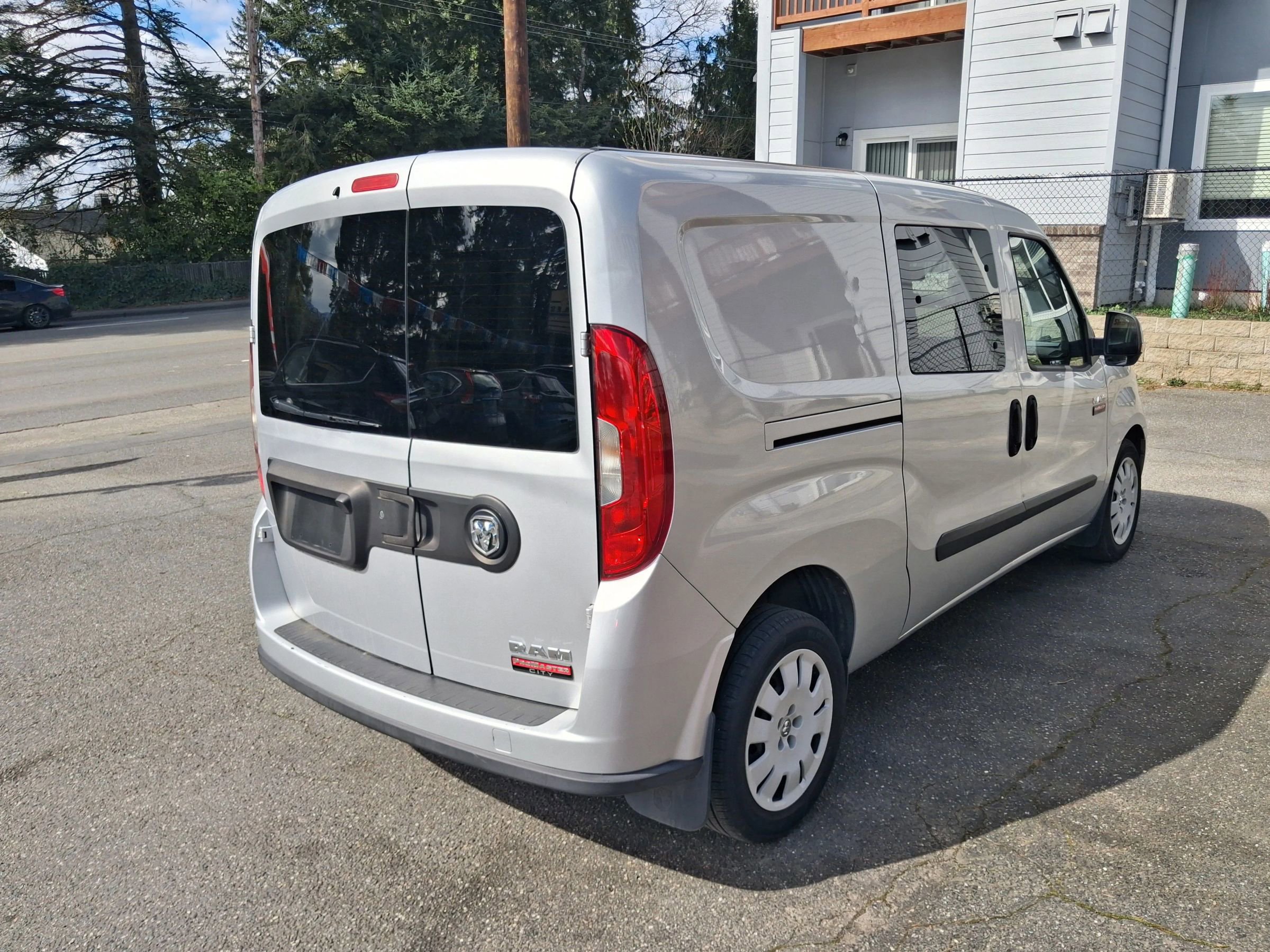 Used 2015 RAM ProMaster City Tradesman SLT image 4