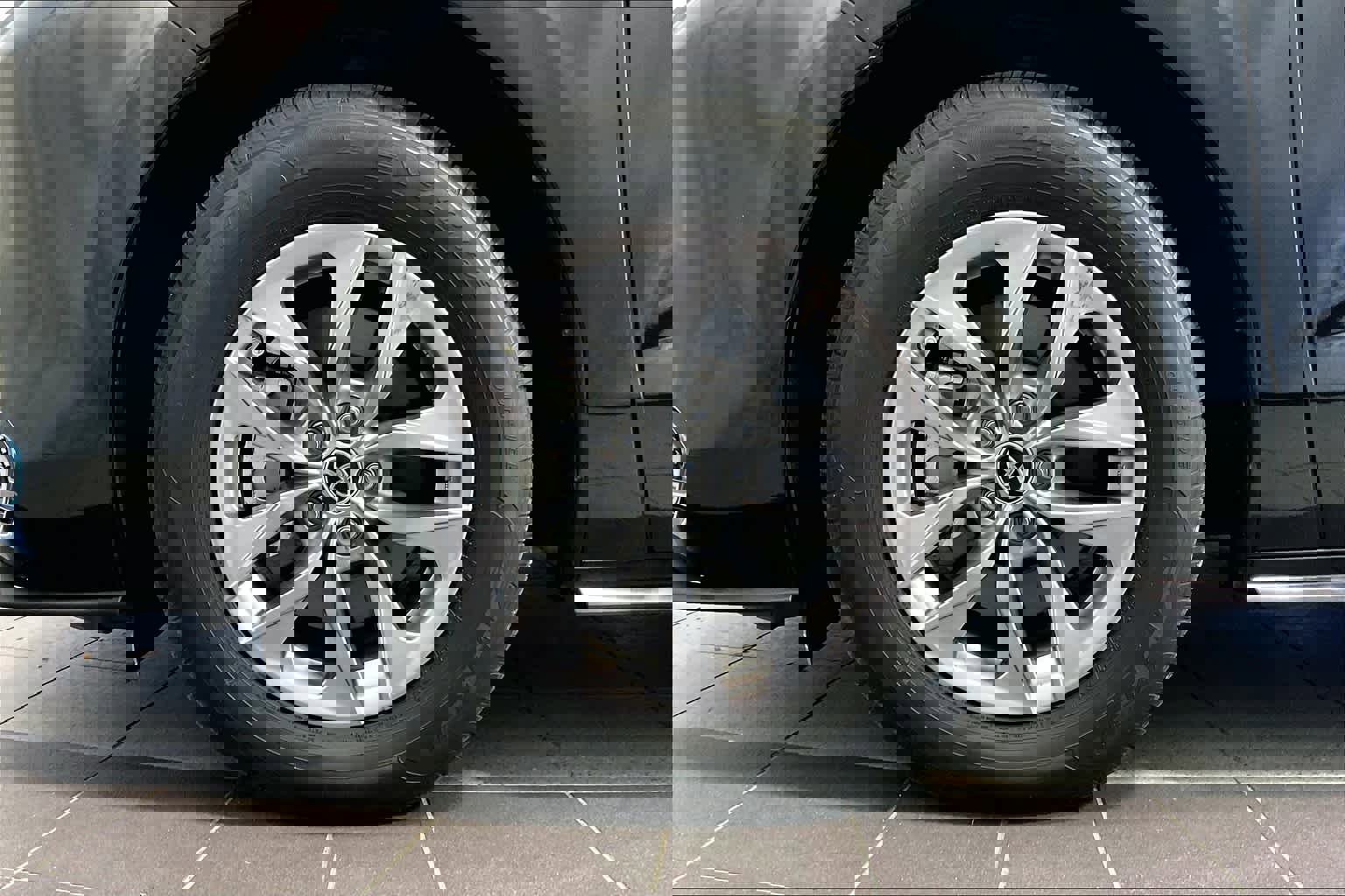 Certified 2022 Toyota Sienna LE image 7