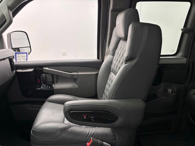 New 2026 GMC Savana 2500 RWD image 49
