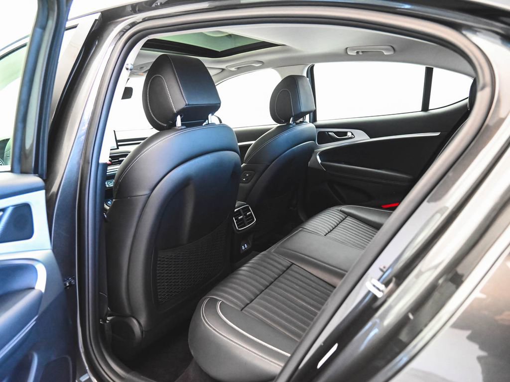 Used 2026 Genesis G70 2.5T Prestige image 27