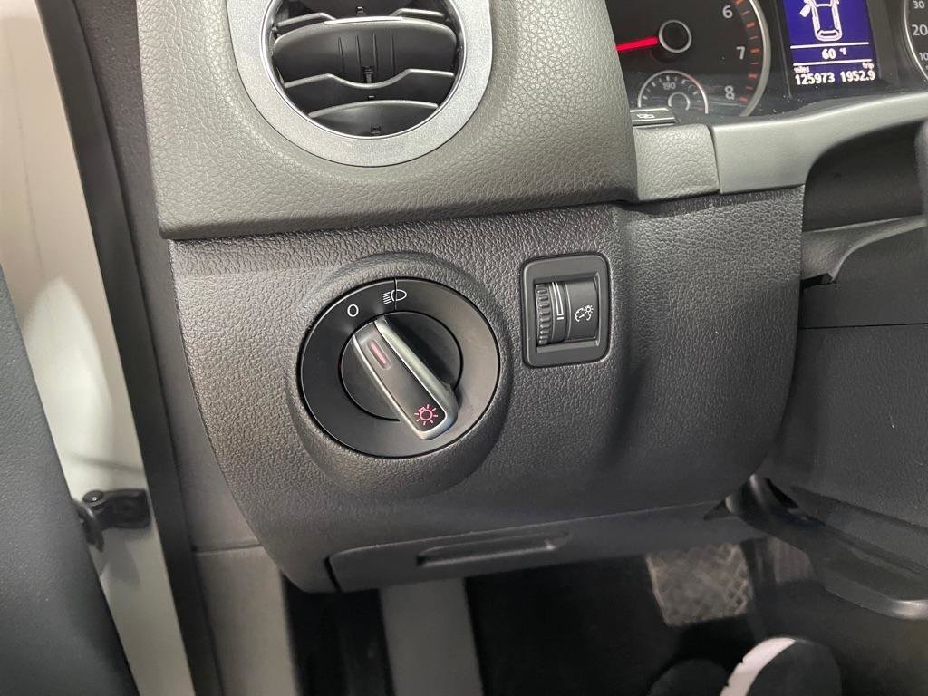 Used 2012 Volkswagen Tiguan S image 26