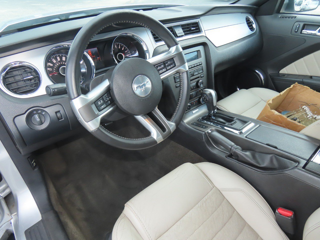 Used 2014 Ford Mustang Premium w/ Comfort Package RWD image 22